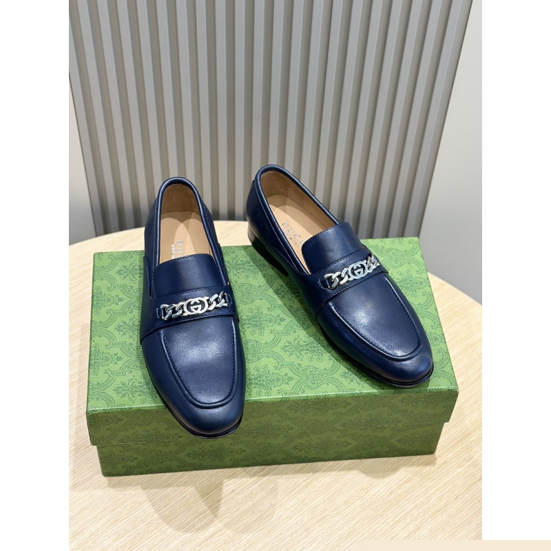 G*u*i leather shoes